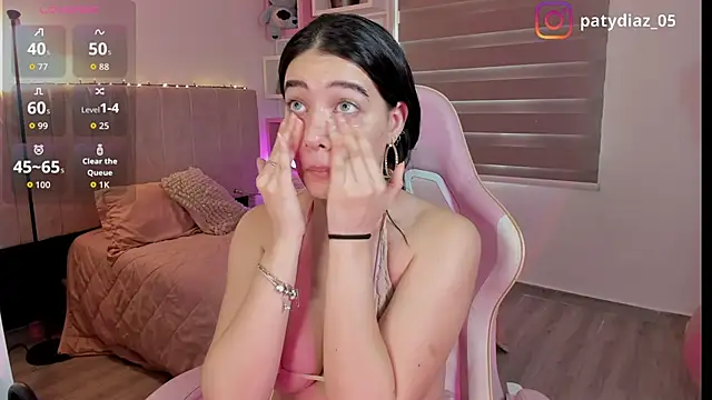 MiiaParker6972 online show from February 26, 2026, 7:14 pm