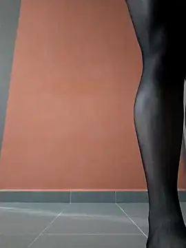 gothicmagiccatgirl online show from November 9, 2025, 11:31 pm