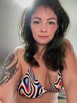 Snapshot of NaughtyLittleVeteran chatting on March 8, 2025, 5:11 pm NaughtyLittleVeteran online show from March 8, 2025, 5:11 pm