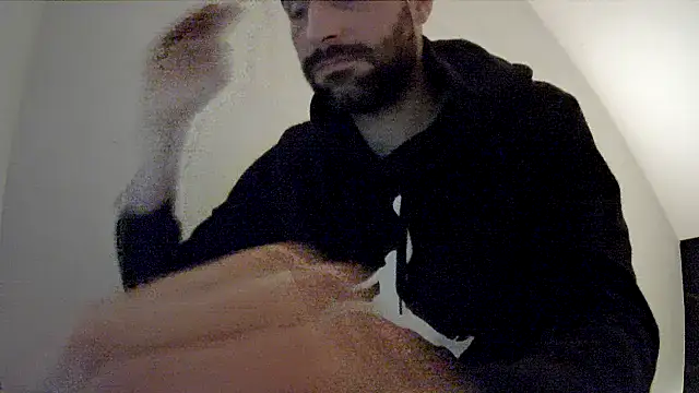 Snapshot of gryzoon chatting on September 30, 2025, 6:36 pm gryzoon online show from September 30, 2025, 6:36 pm