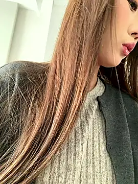 Xiaoxia-Baby online show from April 8, 2026, 4:03 am