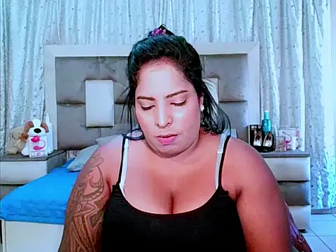 Snapshot of indiantopaz694u chatting on March 8, 2025, 8:33 am indiantopaz694u online show from March 8, 2025, 8:33 am