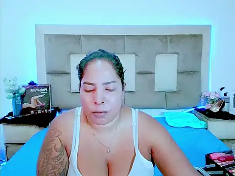 Snapshot of indiantopaz694u chatting on February 3, 2026, 4:43 am indiantopaz694u online show from February 3, 2026, 4:43 am