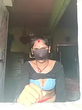 Snapshot of Chhavi_Chadha chatting on October 4, 2025, 8:27 am Chhavi Chadha online show from October 4, 2025, 8:27 am