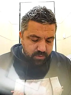 Snapshot of Alexander18edd chatting on October 3, 2025, 11:23 am Alexander18edd online show from October 3, 2025, 11:23 am