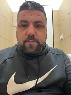 Snapshot of Alexander18edd chatting on February 10, 2026, 6:34 am Alexander18edd online show from February 10, 2026, 6:34 am