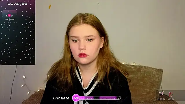 Snapshot of LaseyMoon chatting on February 18, 2026, 9:17 am LaseyMoon online show from February 18, 2026, 9:17 am