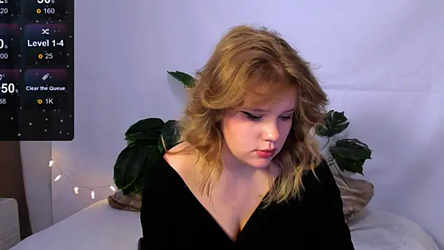 LaseyMoon online show from March 2, 2025, 4:17 am
