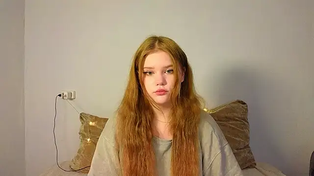 Snapshot of LaseyMoon chatting on February 6, 2026, 7:59 am LaseyMoon online show from February 6, 2026, 7:59 am