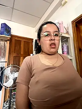 Snapshot of gordatetona_69 chatting on September 16, 2025, 2:40 pm gordatetona 69 online show from September 16, 2025, 2:40 pm