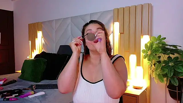 Snapshot of Anaise_latif chatting on October 2, 2025, 11:35 am Anaise latif online show from October 2, 2025, 11:35 am