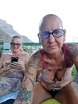 Emma Milf25 online show from July 26, 2026, 6:26 pm