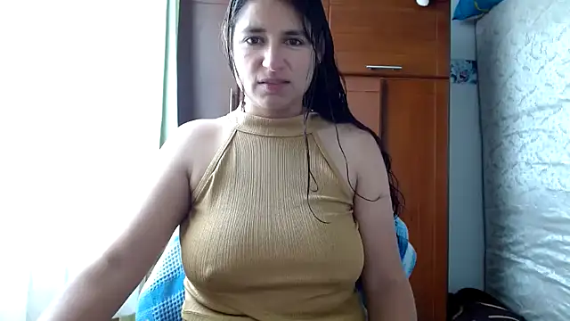 Escarcha-blue online show from May 22, 2026, 5:00 pm