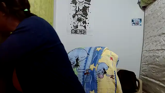 Snapshot of Escarcha-blue chatting on February 3, 2026, 11:32 pm Escarcha-blue online show from February 3, 2026, 11:32 pm