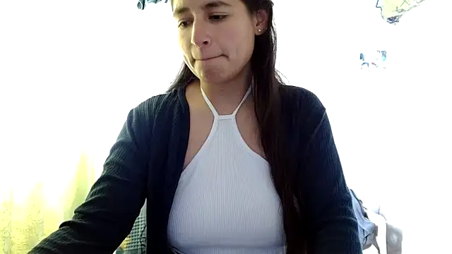 Snapshot of Escarcha-blue chatting on February 5, 2026, 9:21 pm Escarcha-blue online show from February 5, 2026, 9:21 pm