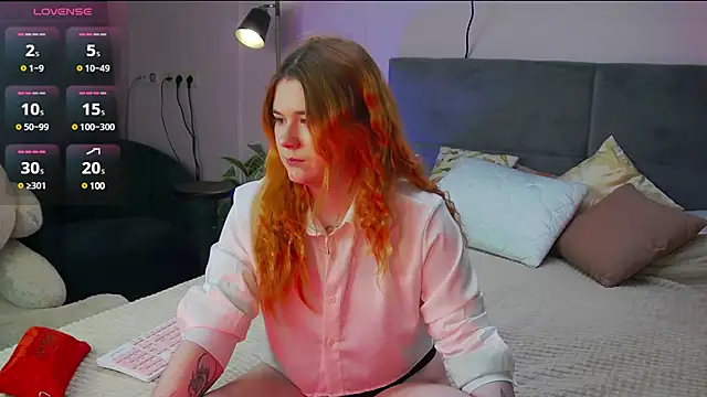 Snapshot of Eva_Starlight chatting on February 27, 2025, 4:02 am Eva Starlight online show from February 27, 2025, 4:02 am