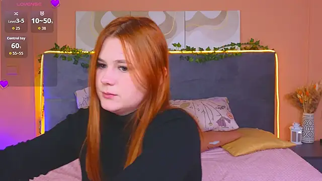 Snapshot of Eva_Starlight chatting on October 14, 2025, 4:13 am Eva Starlight online show from October 14, 2025, 4:13 am