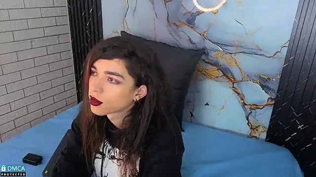 MaeveKuro online show from December 20, 2025, 3:20 am