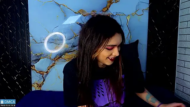 MaeveKuro online show from March 19, 2026, 3:06 am