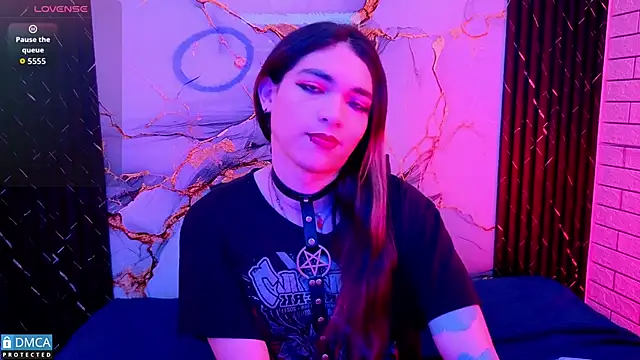 MaeveKuro online show from March 13, 2026, 3:22 am