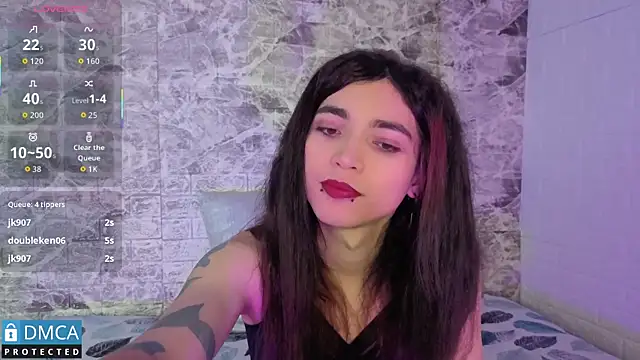 Snapshot of MaeveKuro chatting on October 11, 2025, 3:29 am MaeveKuro online show from October 11, 2025, 3:29 am