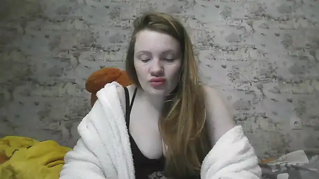 Snapshot of Eveline_May chatting on March 1, 2025, 1:53 am Eveline May online show from March 1, 2025, 1:53 am