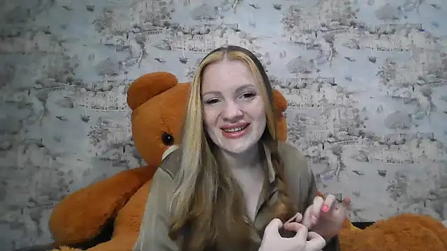 Eveline May online show from September 26, 2025, 2:57 pm