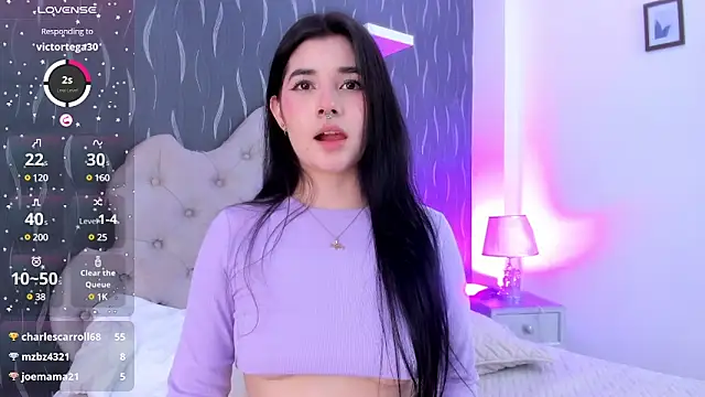 NicoleDallas online show from March 7, 2025, 4:33 pm