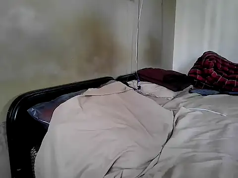 Snapshot of fitbuddy1 chatting on February 19, 2026, 5:26 am fitbuddy1 online show from February 19, 2026, 5:26 am