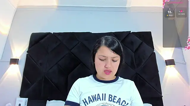 Snapshot of celeste_star0 chatting on November 1, 2025, 12:43 pm celeste star0 online show from November 1, 2025, 12:43 pm