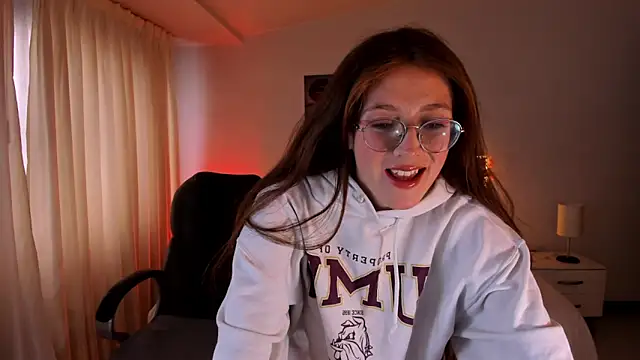 Snapshot of Emily_Warren_ chatting on September 30, 2025, 8:59 pm Emily Warren online show from September 30, 2025, 8:59 pm