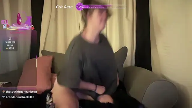 Snapshot of mothh1 chatting on October 4, 2025, 11:01 am mothh1 online show from October 4, 2025, 11:01 am