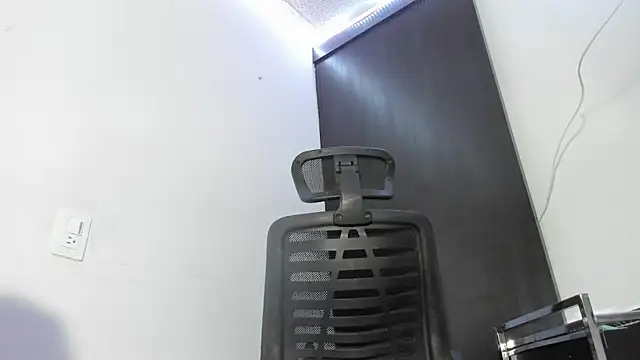 Snapshot of zephyra-angels chatting on March 2, 2026, 5:08 am zephyra-angels online show from March 2, 2026, 5:08 am