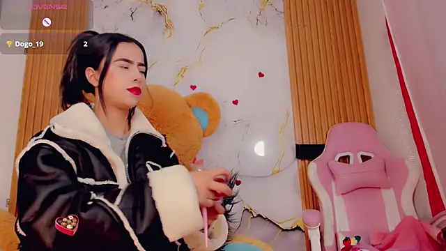 ValeriCardenas online show from September 24, 2025, 2:07 am