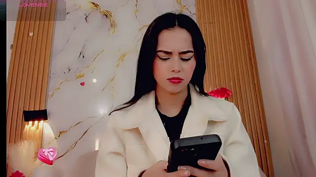 ValeriCardenas online show from November 19, 2025, 1:16 am