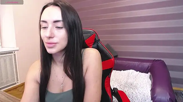 Snapshot of JenniferStone chatting on October 14, 2025, 6:47 am JenniferStone online show from October 14, 2025, 6:47 am