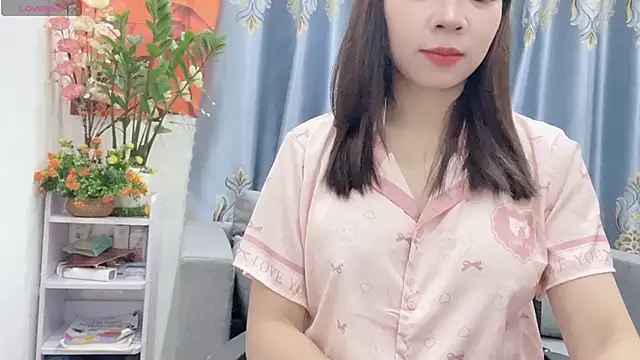 Snapshot of shishi_101 chatting on October 1, 2025, 1:00 am shishi 101 online show from October 1, 2025, 1:00 am