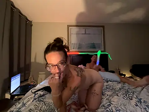 Snapshot of JerseyGem chatting on October 5, 2025, 11:01 am JerseyGem online show from October 5, 2025, 11:01 am