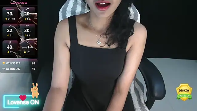 fullmoan online show from October 18, 2025, 5:09 am