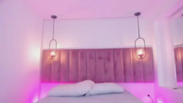 Snapshot of Haily_b chatting on February 2, 2026, 9:25 pm Haily b online show from February 2, 2026, 9:25 pm