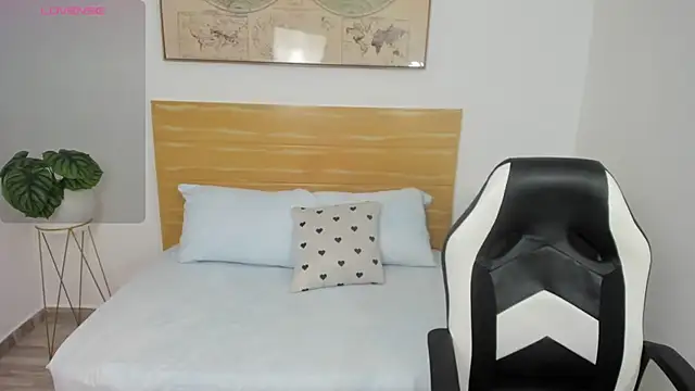 Snapshot of dulce_victoriaa_ chatting on October 4, 2025, 2:02 am dulce victoriaa online show from October 4, 2025, 2:02 am