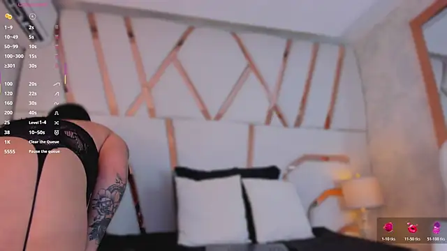 Snapshot of Madisson-Rivas chatting on October 29, 2025, 8:08 pm Madisson-Rivas online show from October 29, 2025, 8:08 pm