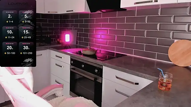 EmmaVictori1 online show from January 8, 2026, 5:46 am