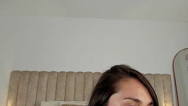 Sophie Restrepo online show from February 28, 2026, 4:12 am