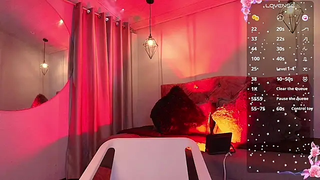 miaoconell online show from September 19, 2025, 8:35 pm