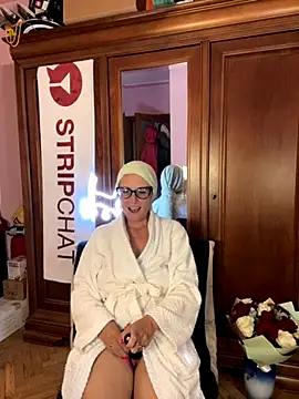 Snapshot of NataKitten chatting on October 5, 2025, 6:31 pm NataKitten online show from October 5, 2025, 6:31 pm