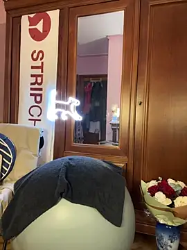 Snapshot of NataKitten chatting on October 8, 2025, 6:41 pm NataKitten online show from October 8, 2025, 6:41 pm