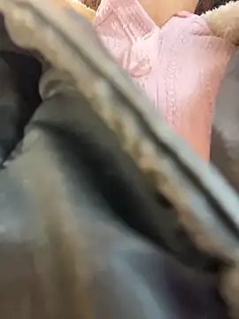 Snapshot of NataKitten chatting on October 4, 2025, 7:32 am NataKitten online show from October 4, 2025, 7:32 am