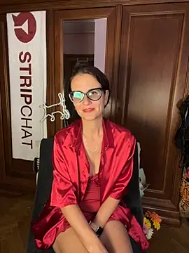 Snapshot of NataKitten chatting on October 15, 2025, 5:06 am NataKitten online show from October 15, 2025, 5:06 am