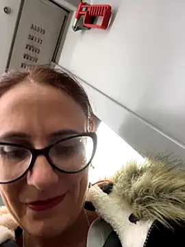 Snapshot of NataKitten chatting on October 3, 2025, 6:15 am NataKitten online show from October 3, 2025, 6:15 am